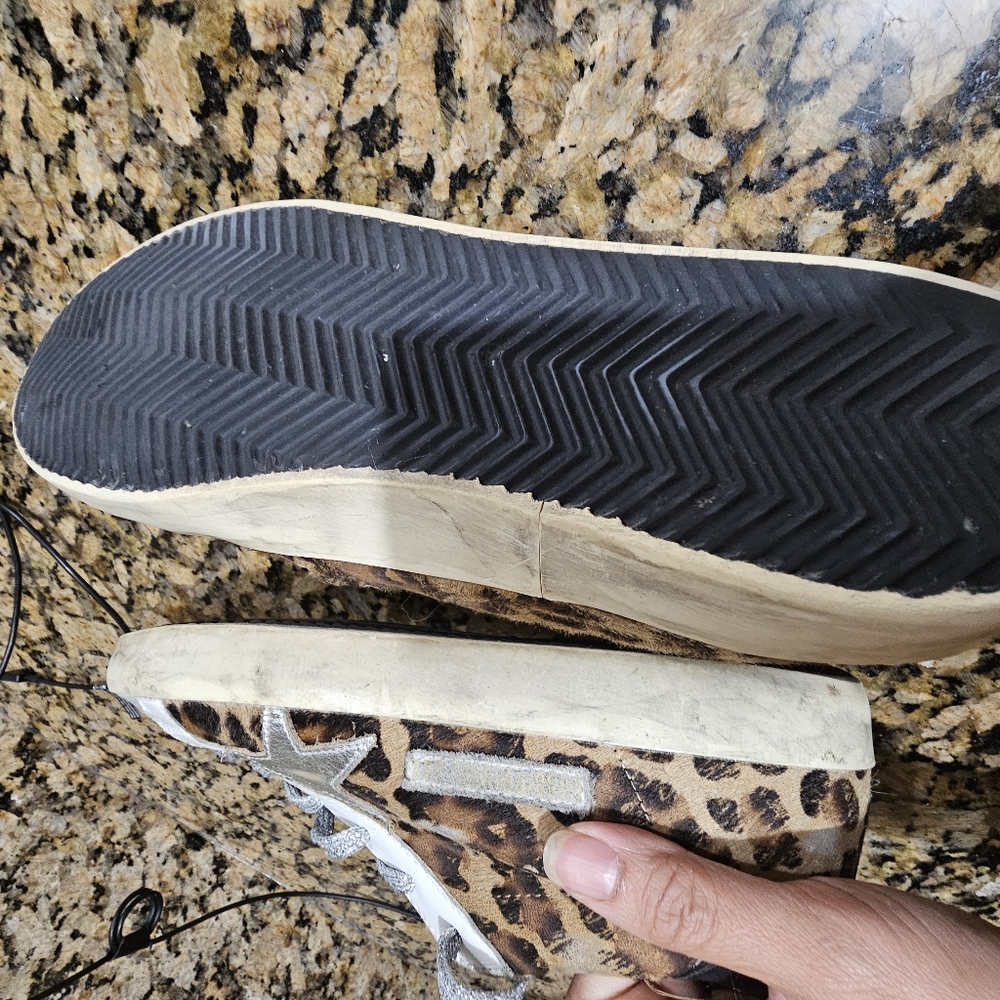 Sneakers - Picture 5 of 8